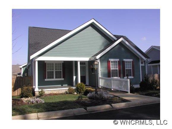 80 S. Inglenook Ln., Flat Rock, NC 28731