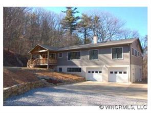 79 Three Oaks Dr, Asheville, NC 28804