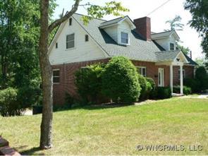 509 Ninth Ave West, Hendersonville, NC 28791