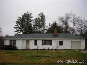 501 Wickins Dr, Mountain Home, NC 28758