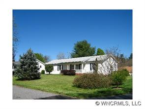 17 Meadow Drive, Etowah, NC 28742