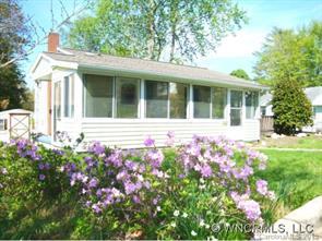 76 Appletree St., Brevard, NC 28712