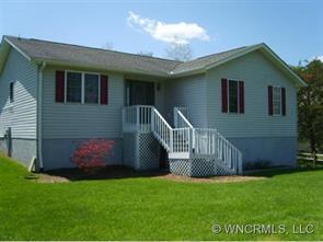 67 Nix Road, Hendersonville, NC 28792