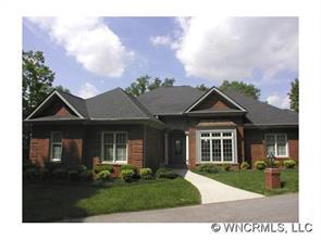 200 Ridgeview Dr., Hendersonville, NC 28792