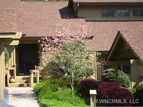 105 White Oak Dr., Hendersonville, NC 28791