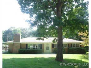 2217 Bracton Rd, Hendersonville, NC 28791