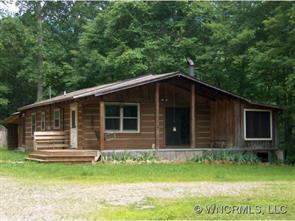 84 Brittle Bark Rd, Sylva, NC 28779
