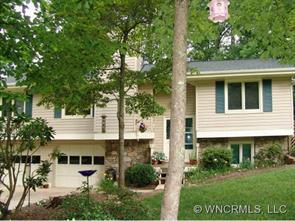 107 Brooktree Circle, Hendersonville, NC 28739
