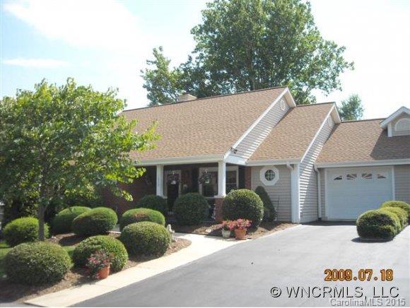 1020 Saddlebrook Drive, Hendersonville, NC 28739