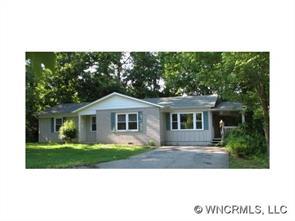 5 Wildwood Avenue, Weaverville, NC 28787