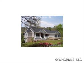 1430 Mountain Meadow Dr., Hendersonville, NC 28739