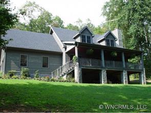 28 Indian Bend Drive, Hendersonville, NC 28739