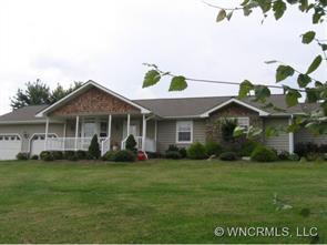 555 Lancaster Road, Hendersonville, NC 28792