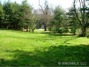 East Morningside Drive #17&18, Hendersonville, NC 28791