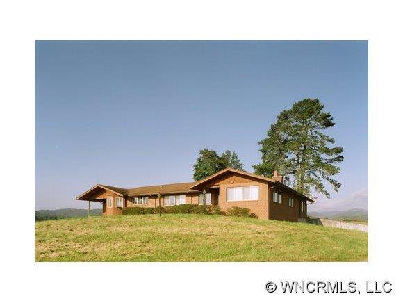 437 Blantyre Church Road, Etowah, NC 28729