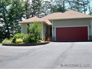 16 Teaberry Lane, Weaverville, NC 28787