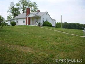 120 W Oakview Road, Asheville, NC 28806