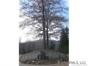 407 White Oak Drive, Hendersonville, NC 28791