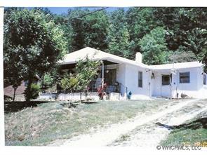 326 Lyndhurst Dr, Hendersonville, NC 28791