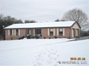 125 Windsong Hills Drive, Mills River, NC 28759