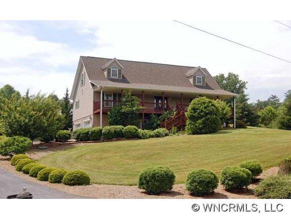 287 Hamburg Mountain Road, Weaverville, NC 28787