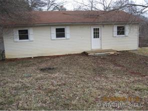 1373 Beantown Rd., Waynesville, NC 28785