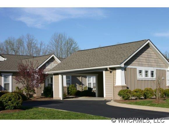 3903 Wood Duck Way, Hendersonville, NC 28792