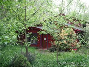 54 White Rose Lane, Asheville, NC 28804