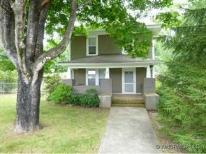 12 Stratford Ave, Brevard, NC 28712