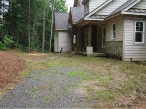 111 Hosta Ln, Hendersonville, NC 28739