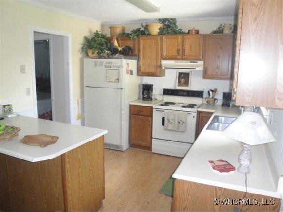 1024 Kilpatrick Rd, Hendersonville, NC 28739