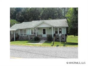695 Hillcrest St, Sylva, NC 28779
