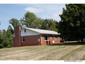 189 Locust Grove Rd, Weaverville, NC 28787