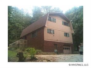 3276 Howard Gap Rd., Hendersonville, NC 28792