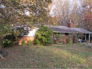 261 Blooming Laurel Dr, Hendersonville, NC 28792