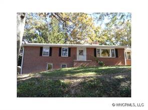 1528 Orleans Ave., Hendersonville, NC 28791