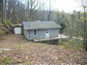 697 Courtney Dr., Hendersonville, NC 28792