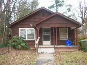 109 Flanders Ave., Hendersonville, NC 28792
