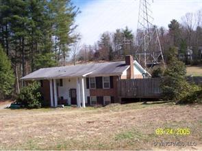 205 Arthur Lane, Hendersonville, NC 28791