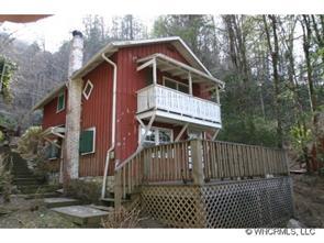 277 Rock Broad River Rd., Bat Cave, NC 28710