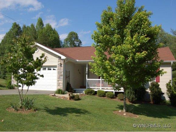 8 Bowman Ridge Road, Hendersonville, NC 28739