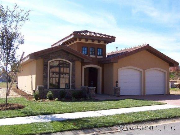 15 Ocaso Drive, Asheville, NC 28806