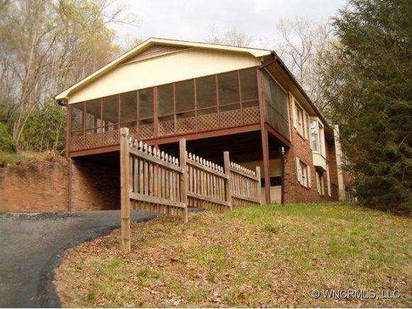 226 Haywood Knolls Drive, Hendersonville, NC 28791