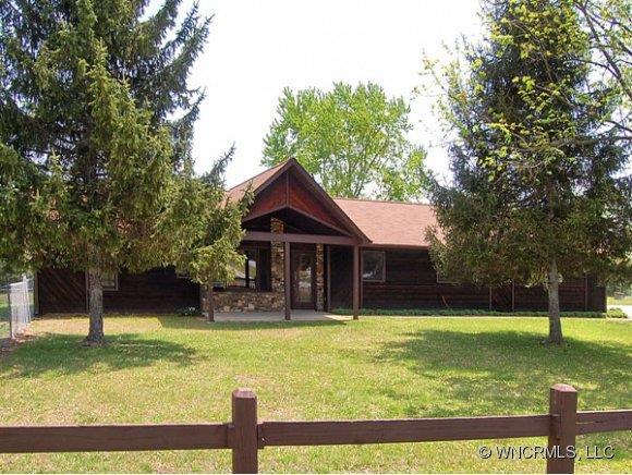 646 Oak Grove Road, Flat Rock, NC 28731