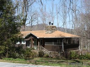2591 Old Us 25 Hwy, Zirconia, NC 28790