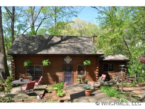 9 Woodridge Lane, Asheville, NC 28806