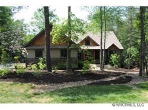 302 Pine Forest Trace, Hendersonville, NC 28739