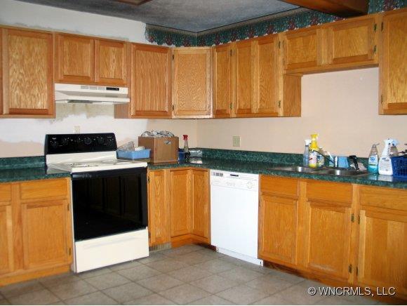 28 Wildwood Park, Weaverville, NC 28787