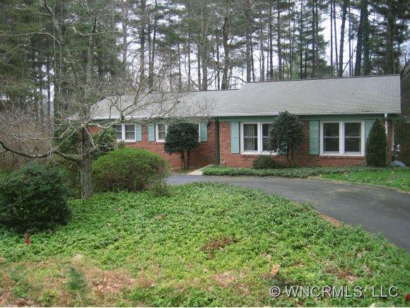 134 Surry Lane, Hendersonville, NC 28791