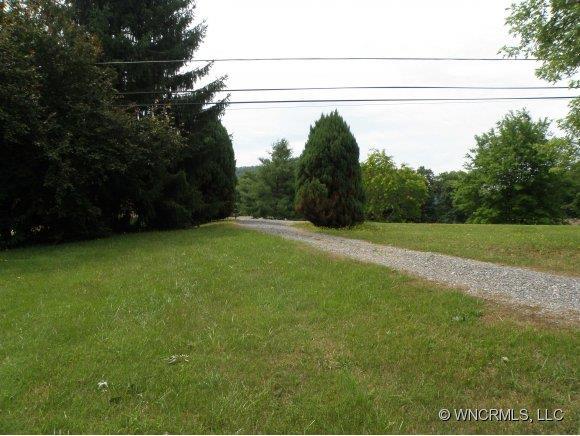497 Utah Mountain Road, Waynesville, NC 28785